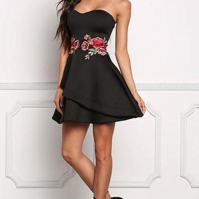 Strapless Sleeveless Short Floral Embroidery..