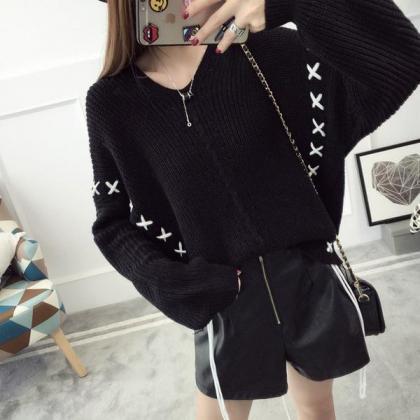Pure Color Long Sleeves Lace Up V-neck Pullover..