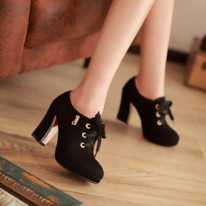 Solid Color Lace Up Round Toe Middle Chunk Heels..