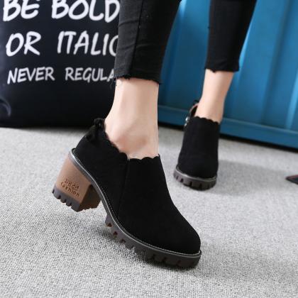 Round Toe Scalloped Low Chunky Heel Ankle Boots