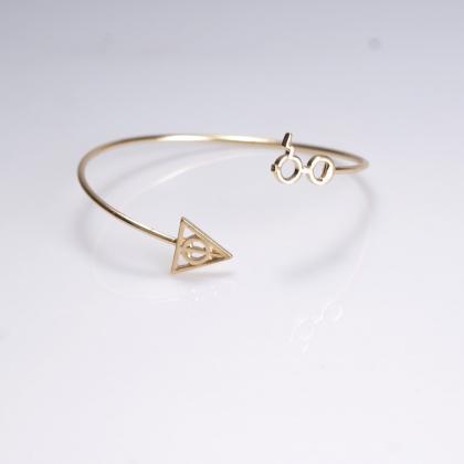 Stylish Geometric Triangle Bracelet