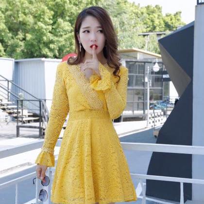 Sexy Deep V Neck Long Sleeve Lace Party Yellow..