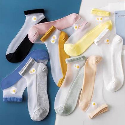 Five Pairs Cute Hollow Daisy Socks