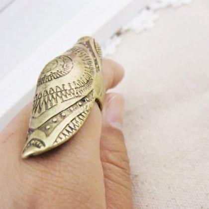 Style Carved Figure Explosion Ring