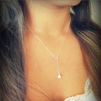 Lucky Number 8 Pearl Drops Necklace
