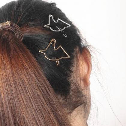Minimalist Geometric Open Unicorn Shaped Hair Pin..