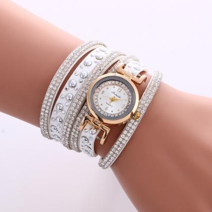 Beautiful Crystal Snowflake Golden Dial Watch