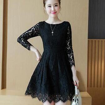 Temperament Long Sleeved Lace Dress