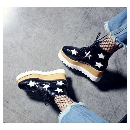 Stars Decorate Platform Round Toe Lace Up Short Boots Casual Shoes