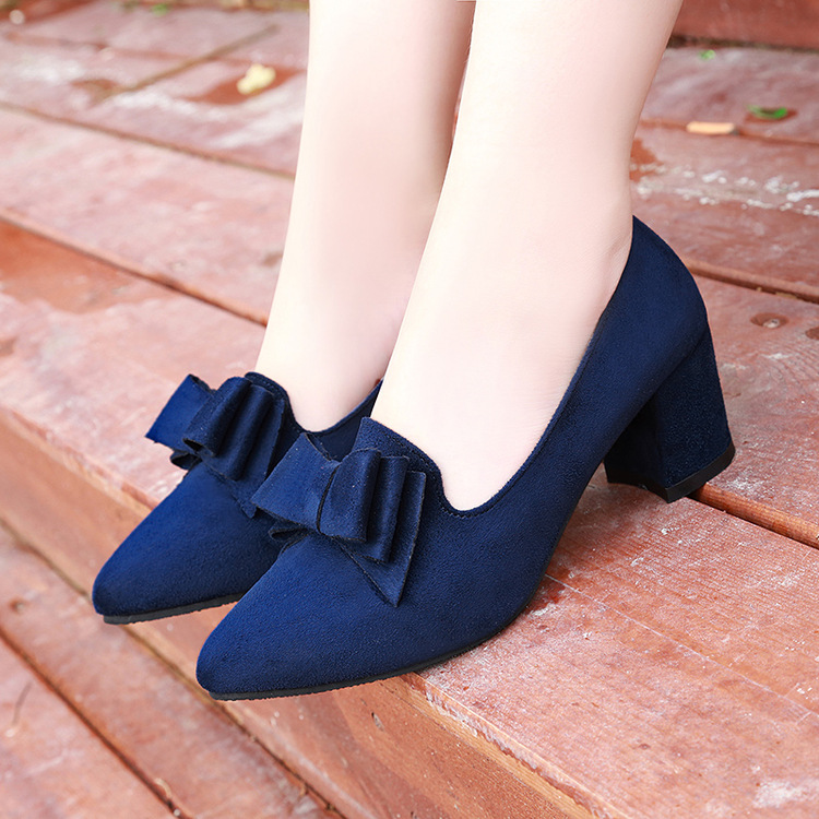 Faux Suede Bow Accent Pointed-toe Chunky Heels