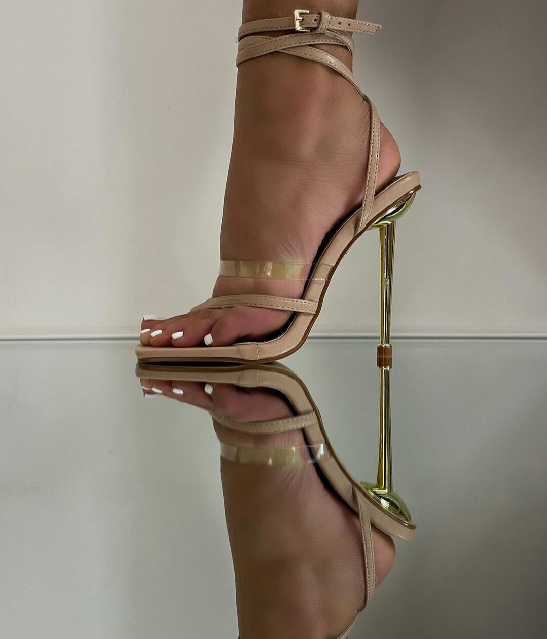 Clip Toe Transparent Color Matching Ribbon Electroplating High Heel Large Sandal-apricot