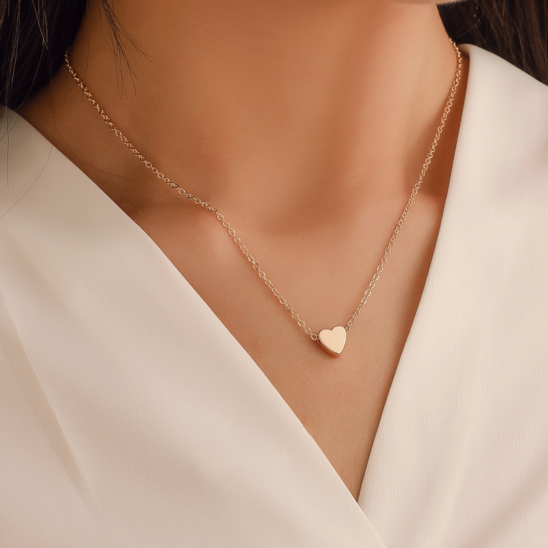 Golden Simple And Versatile Peach Heart Pendant Heart Necklace Clavicle Chain
