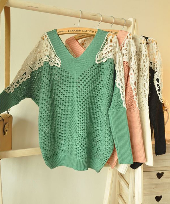 Women's V-neck Lace Patchwork Hollow Out Batwing Sleeve Knitwear Sweater
