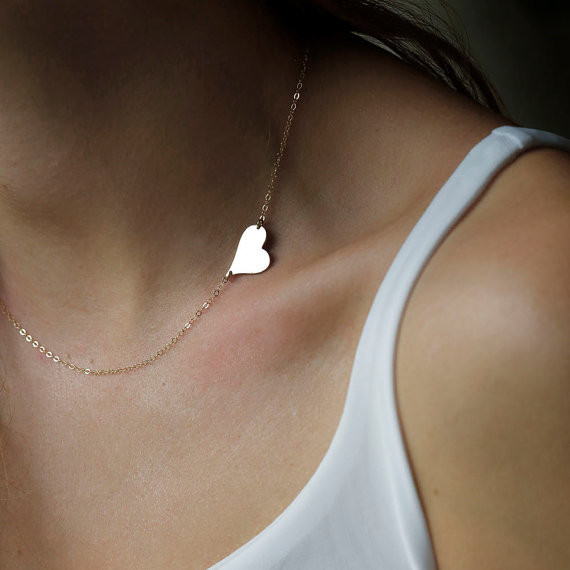 Asymmetric Heart Lady's Short Clavicle Necklace