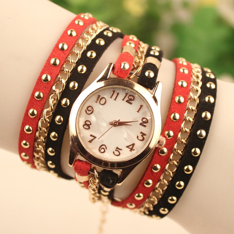 Personality Fashion Rivet Bracelet Watch