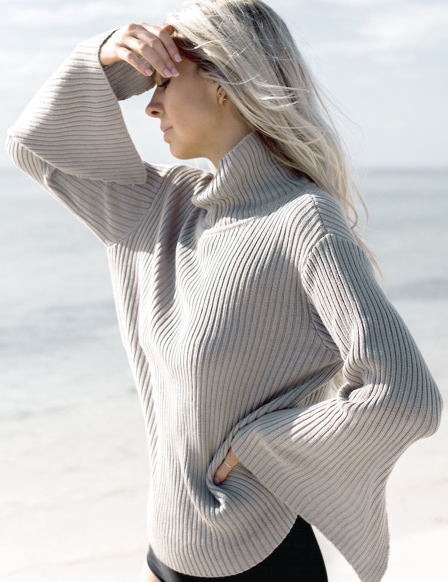 Fashion Loose Bell Sleeve Ribbed Sweater