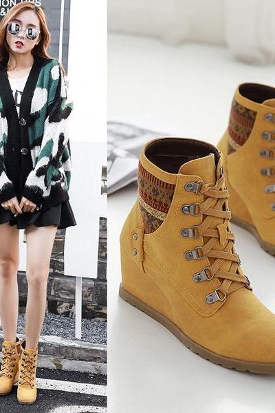 Round Toe Lace Up Short Wedge Boots
