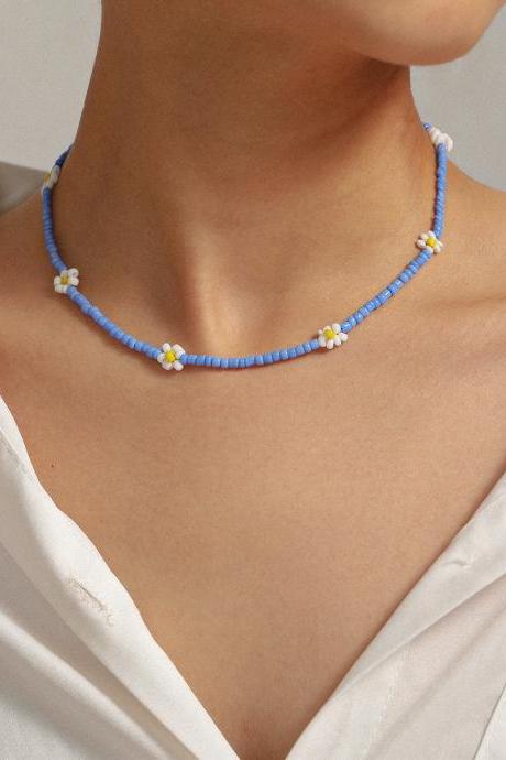 Colorful Hand Beaded Daisy Necklace Creative Woven Flower Geometric Necklace-blue