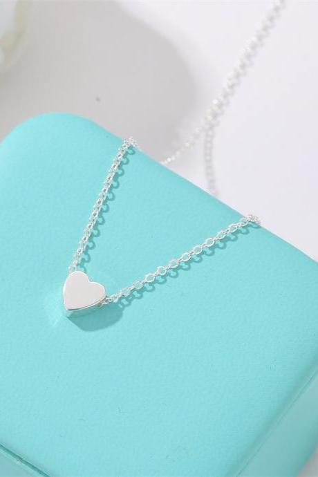 Silvery Simple And Versatile Peach Heart Pendant Heart Necklace Clavicle Chain
