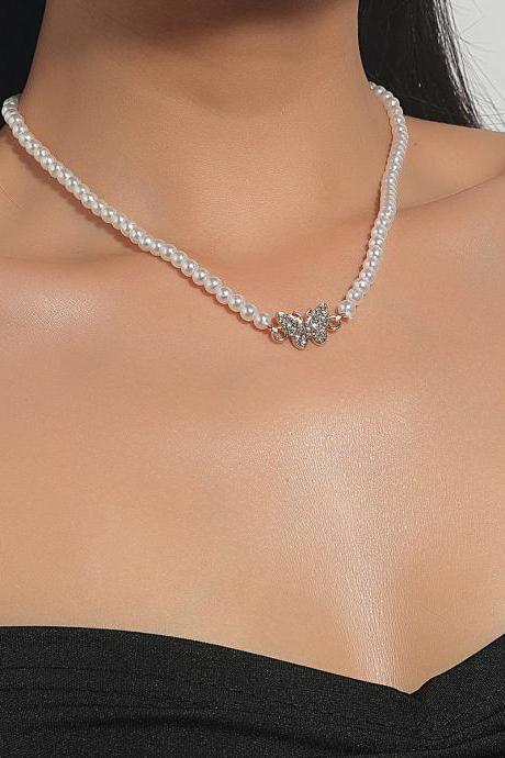 Silvery Pearl Pendant Necklace Zircon Butterfly Clavicle Chain