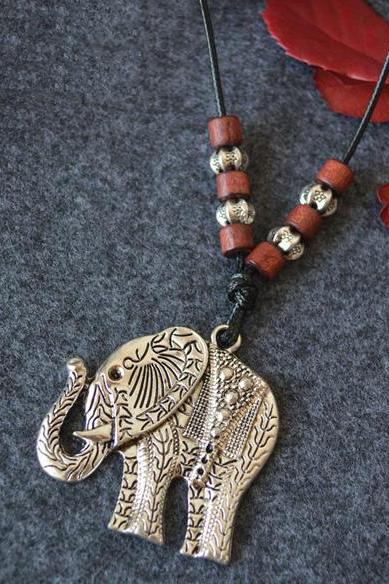 Sliver Elephant Pendant Necklace