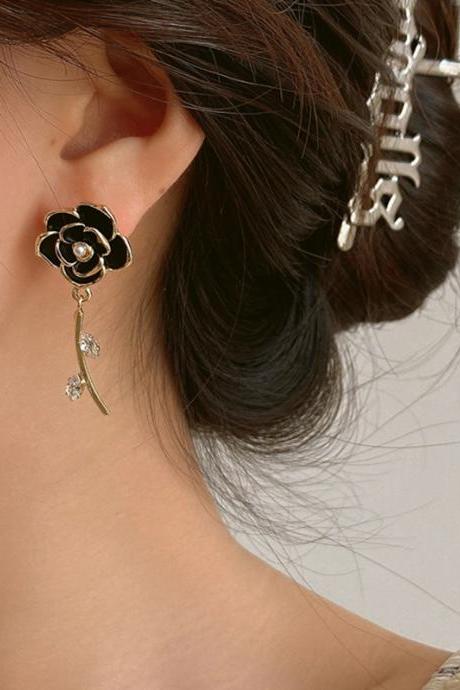 Original Stylish Vintage Flower Shape Earrings
