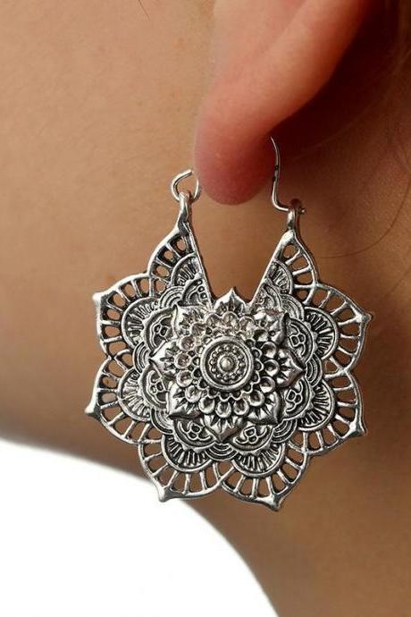 SILVER Vintage Hollow Alloy Flower Earring Accessories