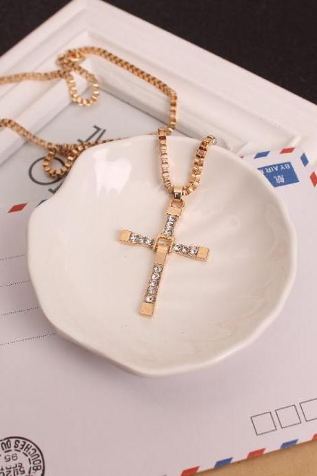 Clavicle chain Toledo same paragraph speed and passion Cross Necklace