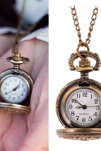 Retro Style Woemn Bronze Steampunk Quartz Necklace Pendant Chain Clock Pocket Watch Spider Web Hollow