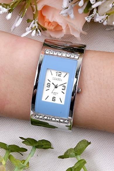 Women Elegant Fashion Bracelet Quartz Wrist Watch Blue
