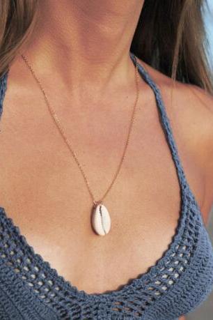 Beautiful Natural Shell Short Clavicle Necklace