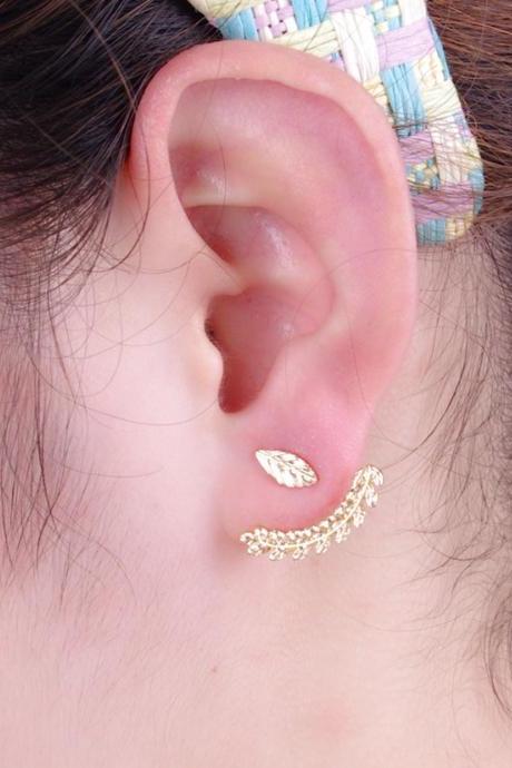 Sweet Leaves Women's Temperament Stud Earrings